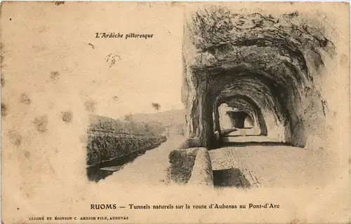 Ruoms - Tunnels naturels sur la route dÀubenas au Pont dÀrc -364808