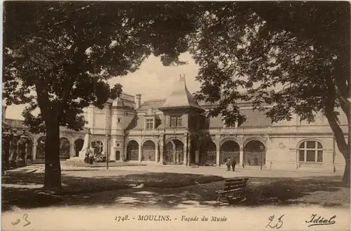 Moulins, Facade du musee -364432