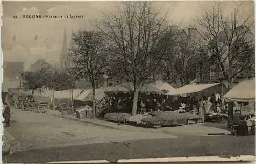 Moulins, Place de la Liberte -364678