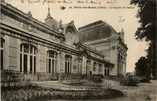 Neris-les-Bains, La jacade du Casino -363946