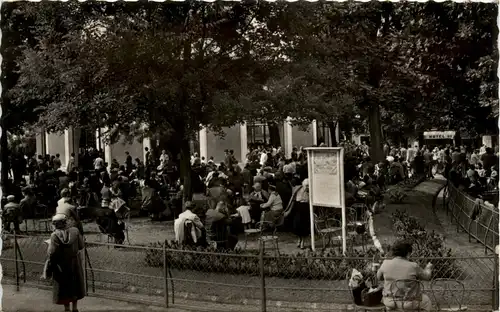 Vichy, Un coin pres de la Source -364342