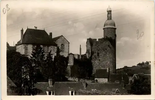 Bourbon-LÀrchambault - La Tour Quiquengrogne - Donjon du XV siecle -364230