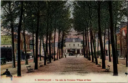 Montlucon, Un coin de lÀvenue Wilson et Gare -364490