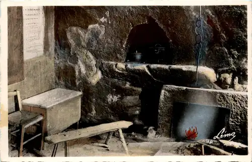 LÀuberge Sanglante de peyrebeille, Interieur - Le Fameax Four -364842