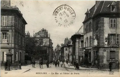Moulins, La Rue et l`Hotel de Paris -364666