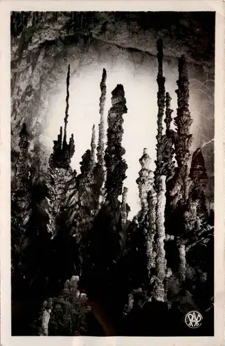 Aven dÒrgnac - Groupe Stalagmitique vu du Nord -364930