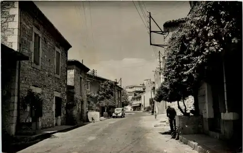 Saint Sauveur-de-Cruziere, Interieu du village -365046