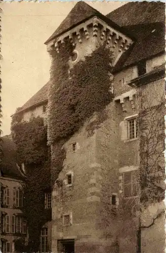 Le Chateau de Gayette pres Varennes-sur-Allier, Le Donjon -363920