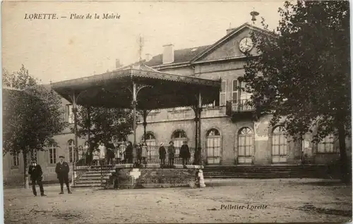 Lorette, Place de la Mairie -366012
