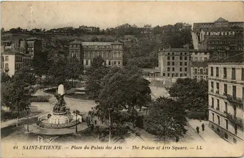 Saint-Etienne, Place du palais des Arts -365246