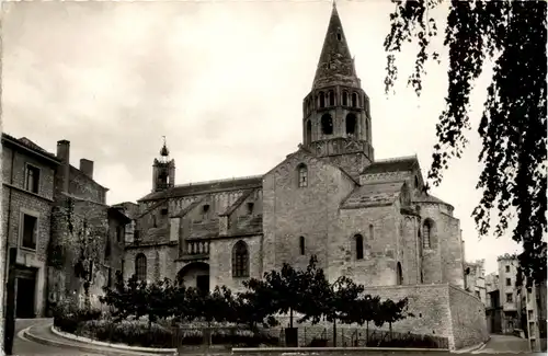 Bourg-Saint-Andeol - Le square et lÈglise -364944