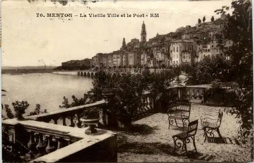 Menton, La Vieille Ville et le Pont -366468