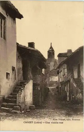 Crozet, une vieille rue -365842