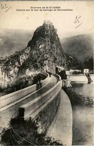 Environs de St. Etienne, Chemin sur le mur du barrage de Rochetaillee -365324