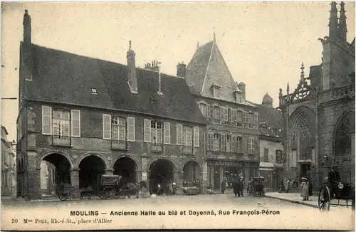 Moulins, Ancienne Halle au ble et Doyenne, Rue Francois-Peron -364460