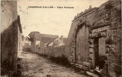 Charroux d Allier, Vieux Portiques -364560