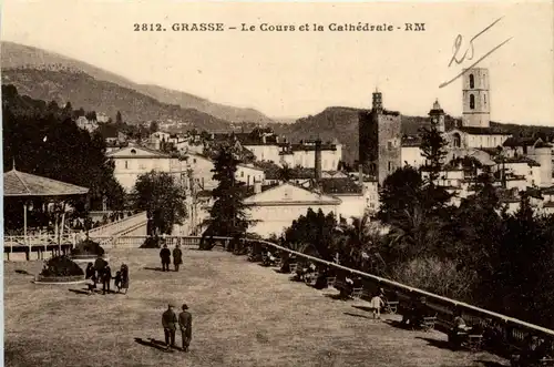 Grasse, Le Cours et la Cathedrale -366978