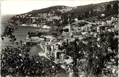 Villefranche-Sur-Mer, Vue generale, au fond le Mont Boron -366928