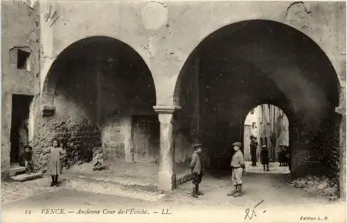 Vence, Ancienne Cour de-lÈveche -366882