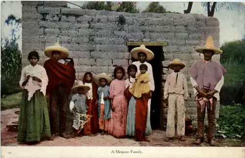 A Mexican Family -448582
