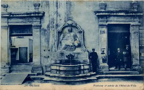 Grasse, Fontaine et entree del`Hotel de Ville -366956