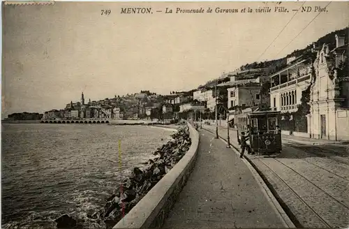 Menton, La Promenade de Garavan et la vieille Ville -367490