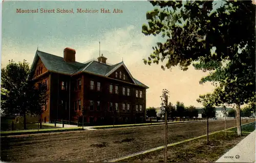 Medicine Hat - Montreal Street School -450712