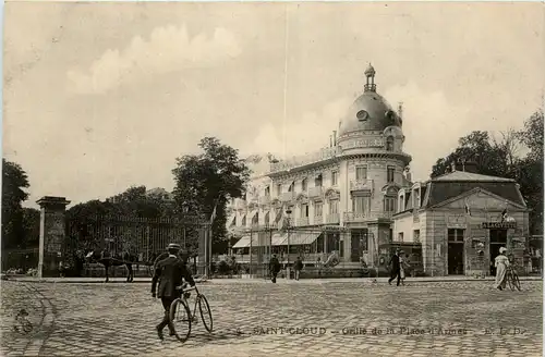 Saint Cloud - Grille de la Place d Armes -452974