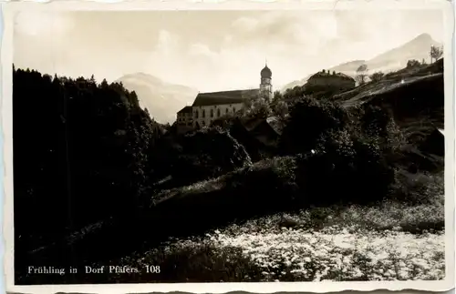 Frühling im Dorf Pfäfers -453232