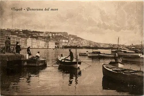 Napoli - Panorama dal mare -93858