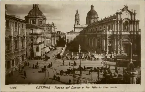 Catania - Piazza del Duomo -93306