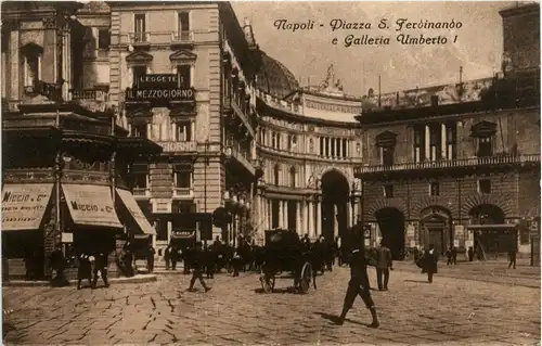 Napoli - Piazza S Ferdinando -95392