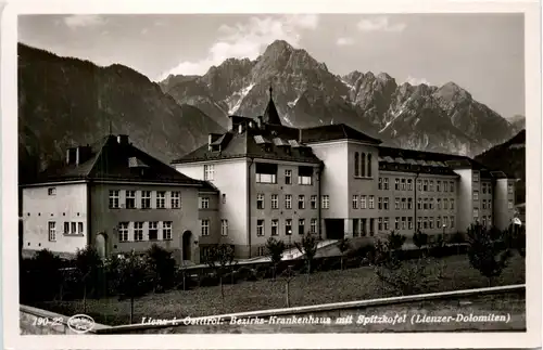 Lienz, Bezirkskrankenhaus mit Spitzkofel -358360