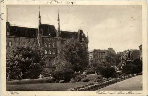 Stettin - Rathaus mit Manzelbrunnen -95010