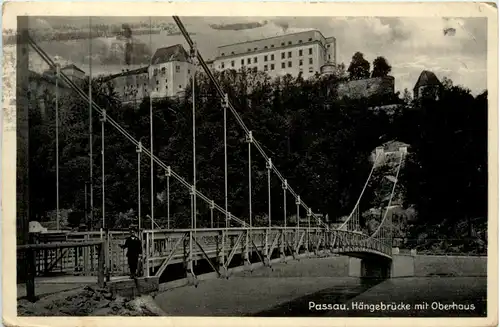 Passau, Hängebrücke mit Oberhaus -369332