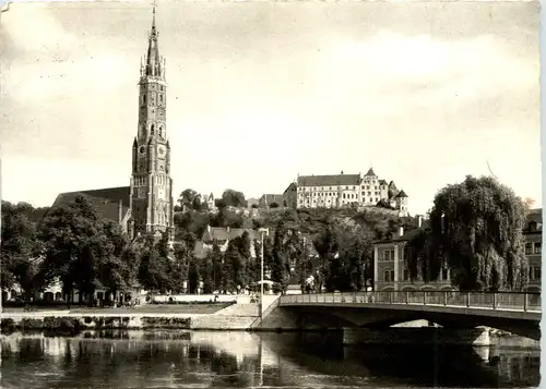 Landshut, Luitpoldbrücke, St.martinskirche, Burg Trausnitz -370068