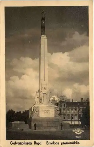 Galvaspilseta Riga - Brivibas piemineklis -96392