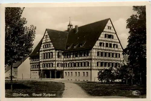 Münsingen, Neues Rathaus -370492