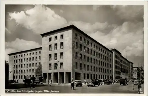 Berlin, das Reichsluftfahrt-Ministerium -370530