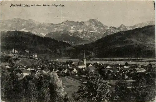 Partenkirchen mit dem Wettersteingebirge -368600