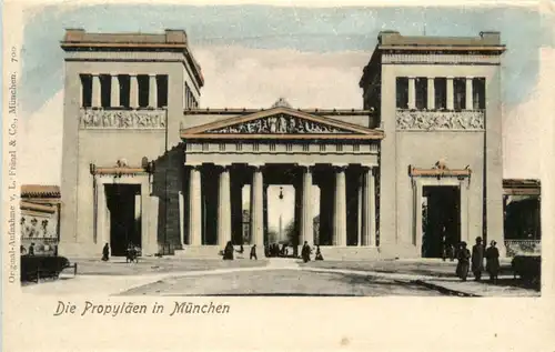 München, die Propyläen -370724