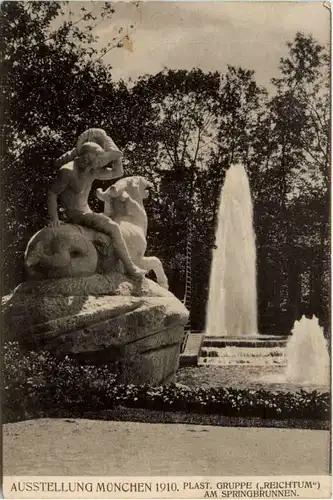 München, Ausstellung 1910, Am Springbrunnen -371566