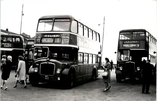 Bus England -100126
