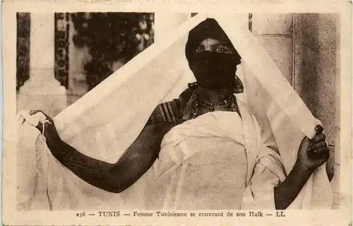 Tunis - Femme Tunisienne -431076