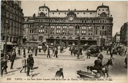 Paris - La Gare Saint Lazare -102092