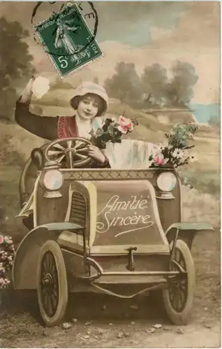 Frau im Auto -101534