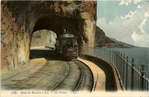 Route de Beaulieu a Eze - Un Tunnel -102106