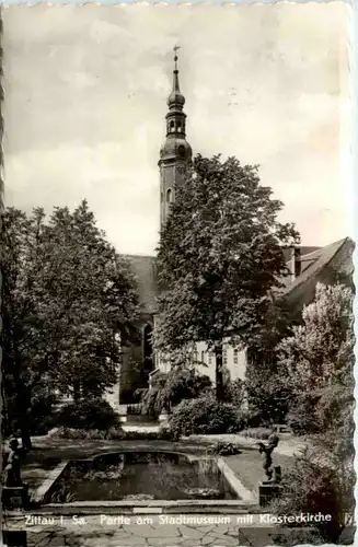 Zittau i.Sa., Partie am Stadtmuseum mit Klosterkirche -372552