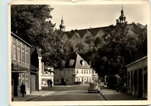 Plön, Johannisstrasse mit Schloss -374056