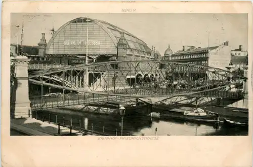 Berlin, Friedrichstrasse mit Bahnhof -374174